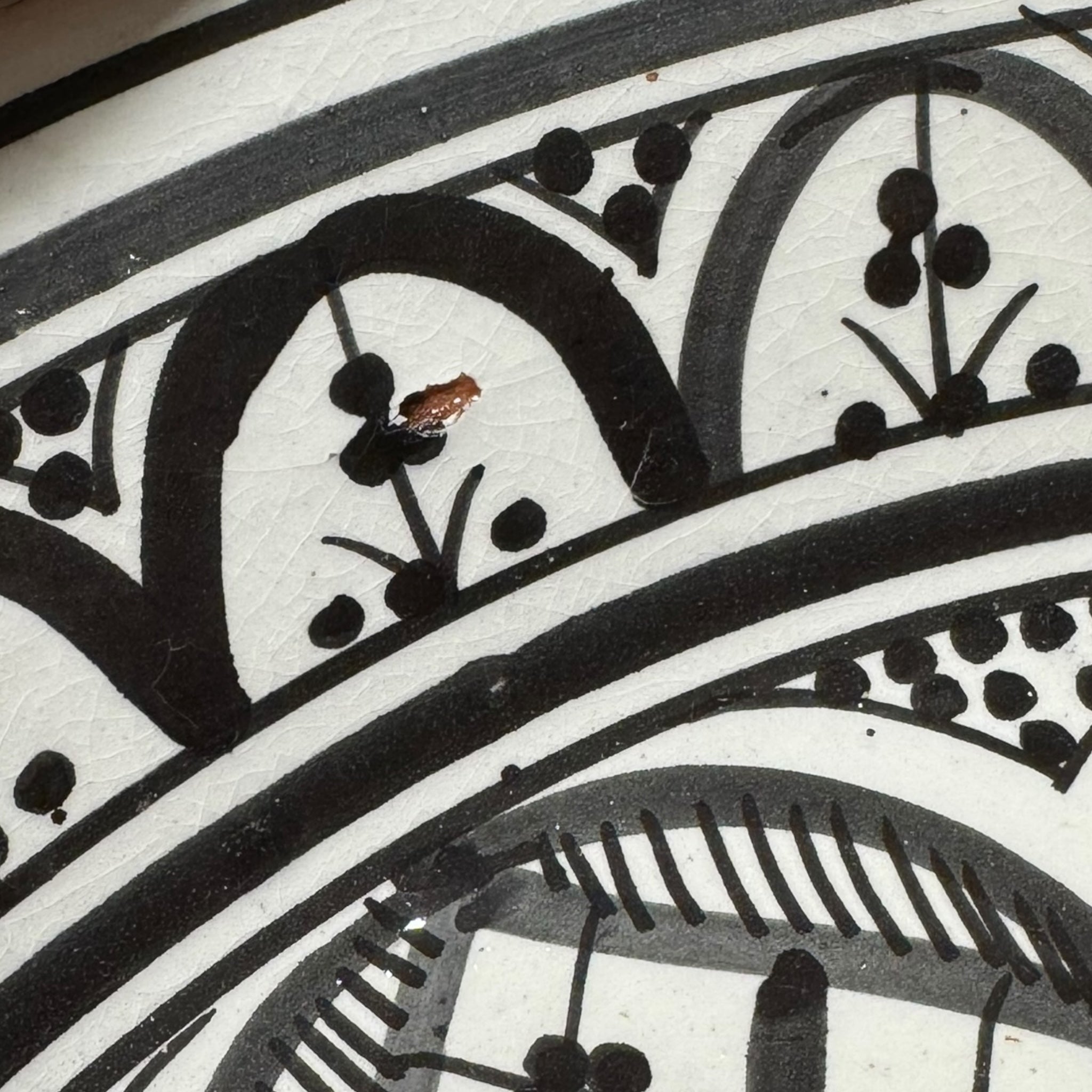 PERFECTLY IMPERFECT - Moroccan Gsaa (Gasria) - A Safi Couscous Plate - 40cm